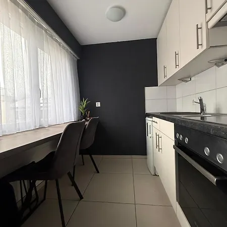 Moderne Mit Bergblick Und Nahe Thunersee